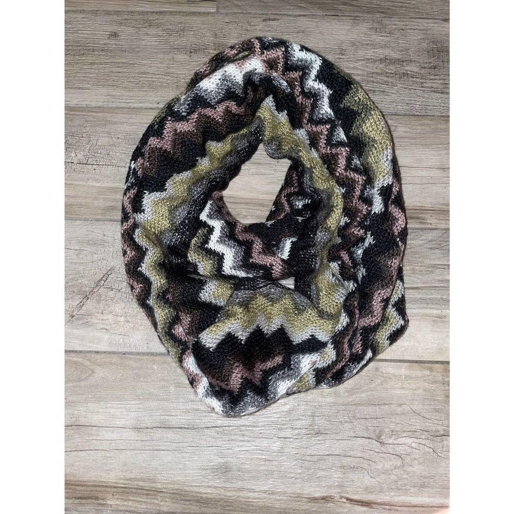 8. Steve Madden multicolored infinity scarf with a chevron pattern OS